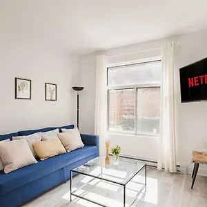 m11-luxury-2br-sofa-bed-in-the-heart-of-plateaumile-end.hotels-in-montreal.org/